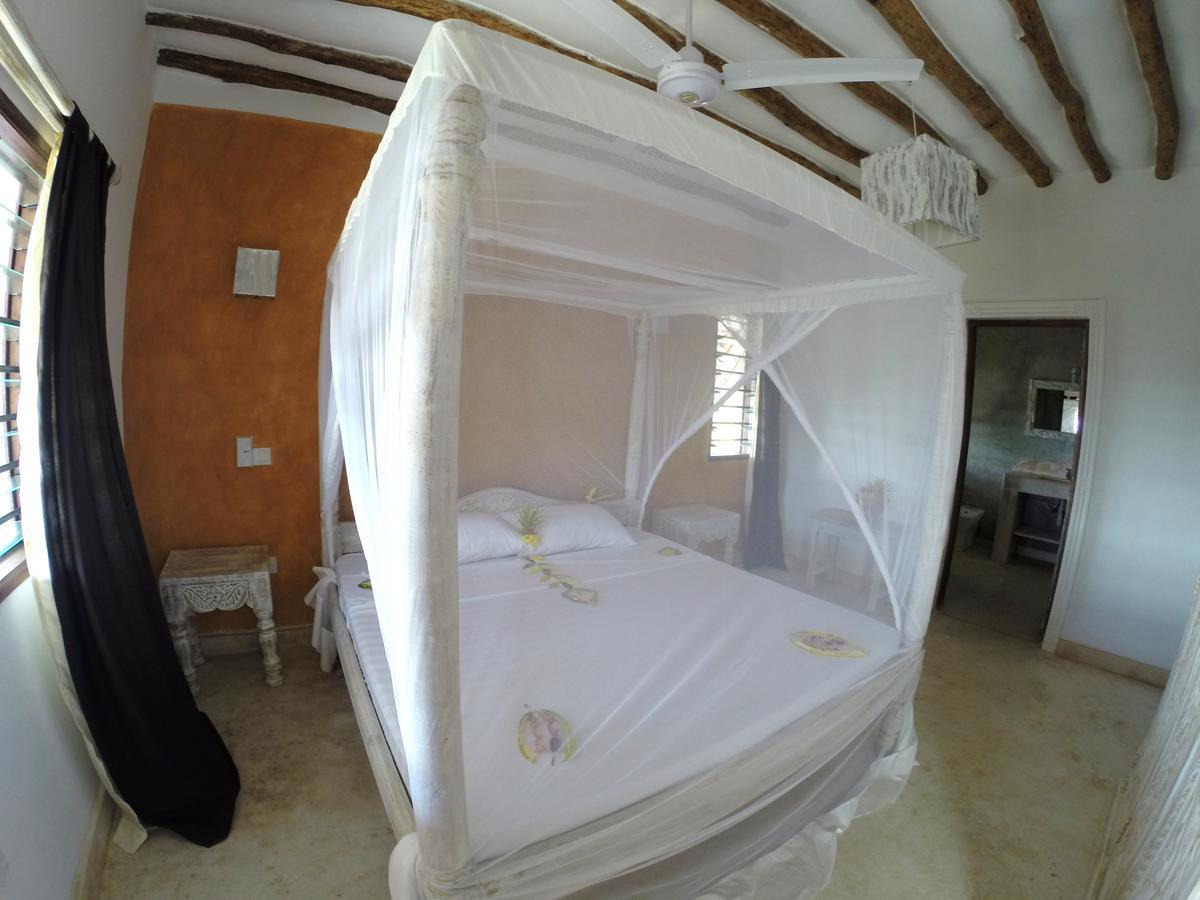 Bed and Breakfast Nyumba Ya Afrika Watamu Exterior foto